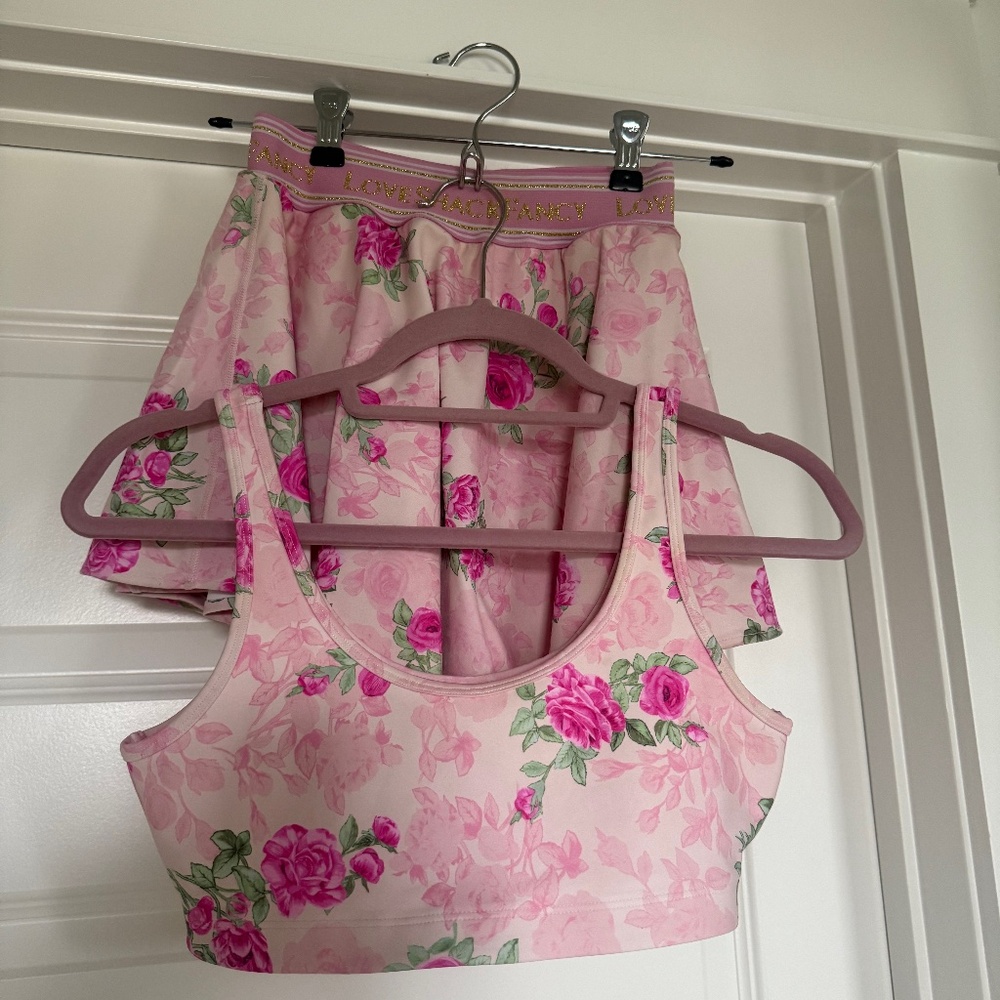 LoveShack Fancy Floral Workout Set Bottom (SX) Top (Small)